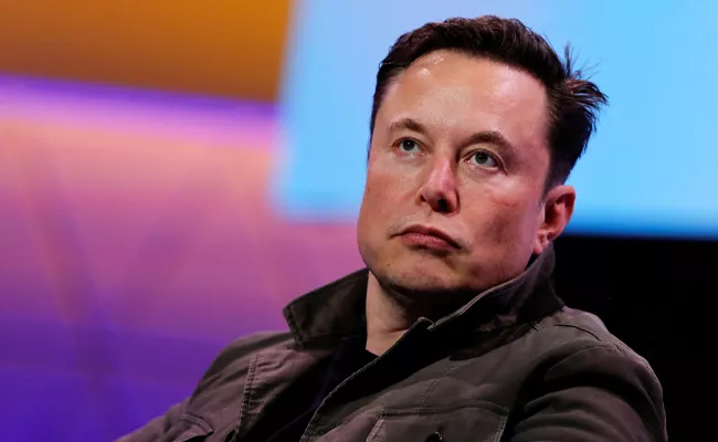 Elon Musk Sold 6.9 Billion Worth Of Shares Amid A Legal Showdown With Twitter - Sakshi