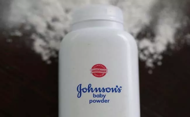 Johnson and Johnson to end global sales of talc based baby powder - Sakshi