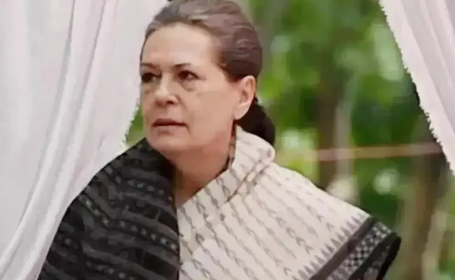 Congress Sonia Gandhi Tests Positive For Covid Again - Sakshi