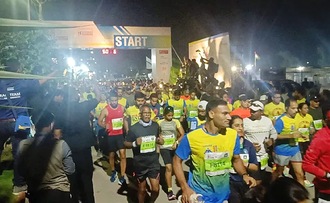 Over 9000 Runners Participates In Hyderabad Marathon 2022 - Sakshi