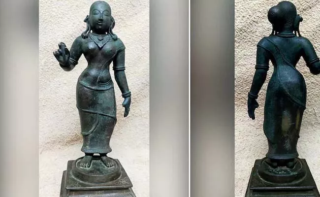400 Year Old Antique Idol Recovered Police And Arrested 4 Persons - Sakshi