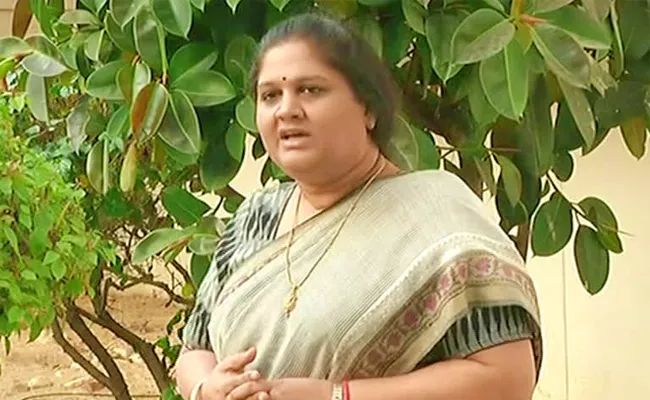 Former MP Kothapalli Geetha Arrested by CBI in Hyderabad - Sakshi