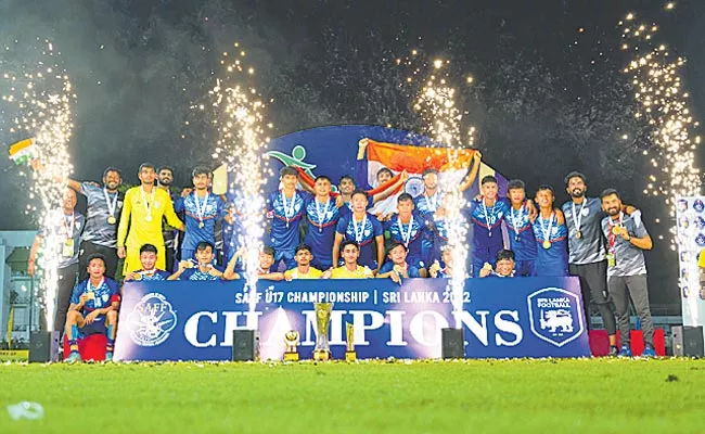 Indian Mens Football Team Won SAAF Title Colombo - Sakshi