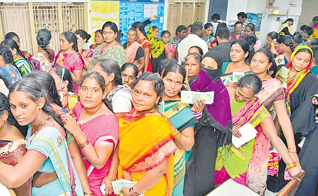 Kaluva Mallaiah Write on Government Welfare Schemes in Telugu States - Sakshi