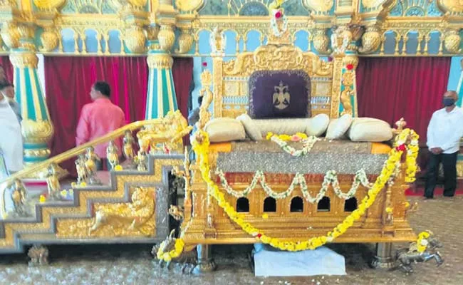 Must See Golden Throne In Durbar Hall Of Mysore Palace - Sakshi