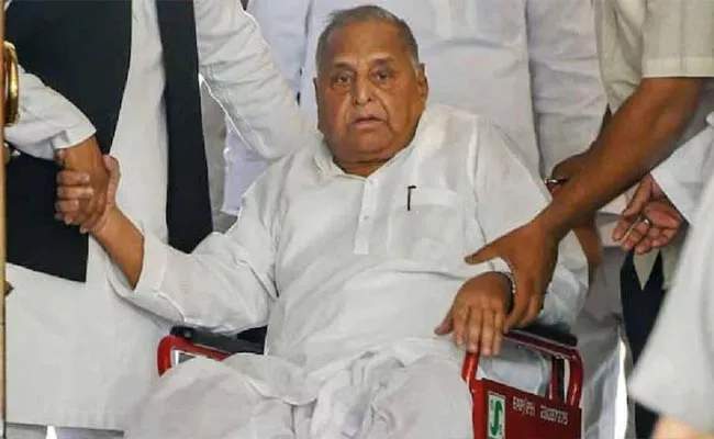 Mulayam Singh Health Condition Critical Adimited In Hospital - Sakshi