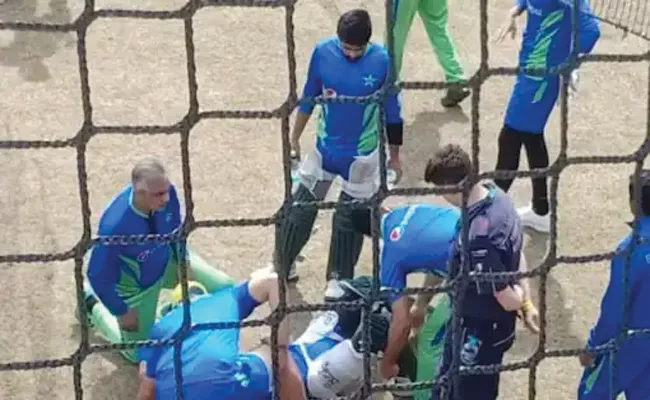 T20 WC 2022: Pak Shan Masood Taken To Hospital Shot Hit On His Head - Sakshi
