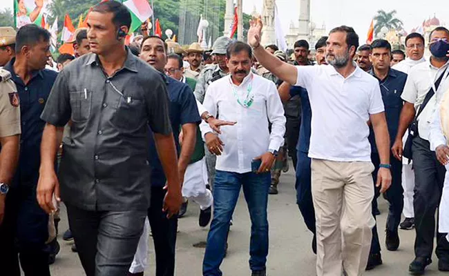 Rahul Jodo Yatra in Telangana during Manugode byelection - Sakshi