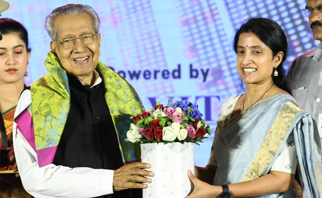 Sakshi Excellence Awards 2021 Presented by YS Bharathi Reddy
