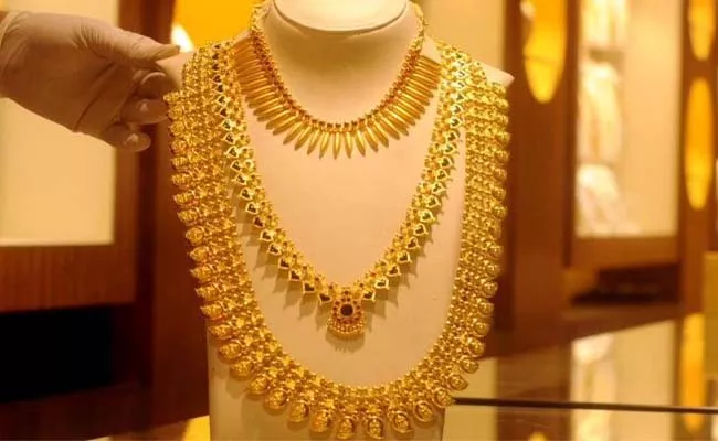 Do you know the Limit Taxes And Rules for storing gold at home - Sakshi