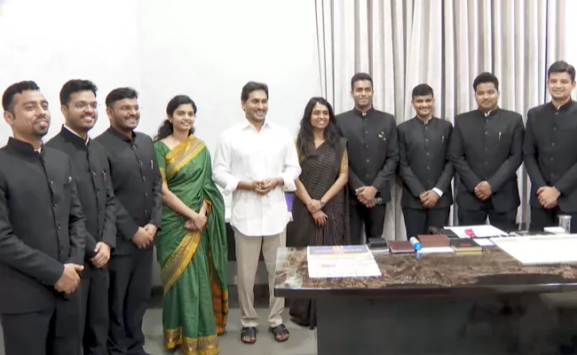 2021 IAS Batch Probationary Officers Met With CM YS Jagan - Sakshi