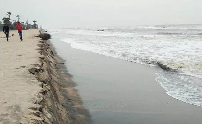 Coastal Area In East Godavari: The Sea Is Coming Forward By Human Mistakes - Sakshi