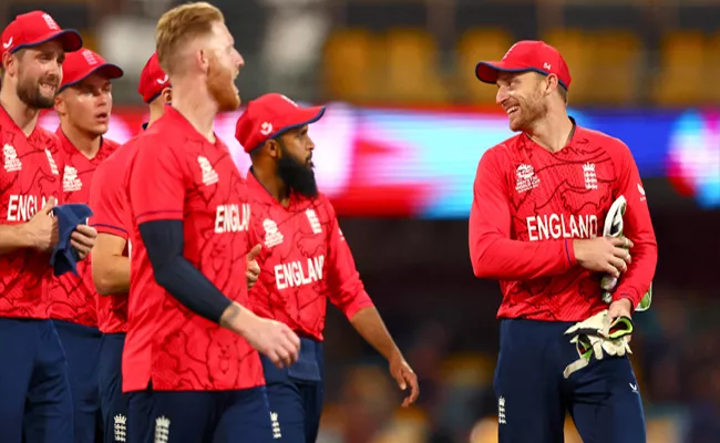 England Bowling Last Six Overs 15-20 Crucial Winning Matches Australia - Sakshi