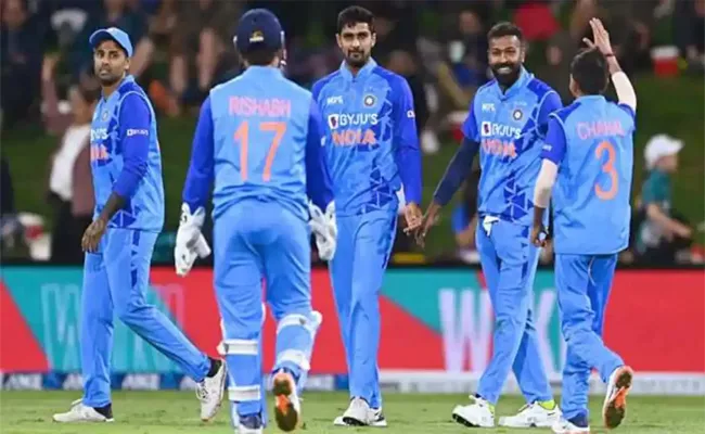 Team India Win Run Continues In Bilateral Series, But Failing In Mega Tourneys - Sakshi