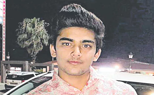 Pickup truck drags 20 year old Indian student to death in Canada - Sakshi