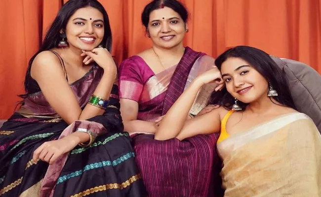 Jeevitha Rajasekhar Emotional Words About Daughters Shivathmika And Shivani - Sakshi