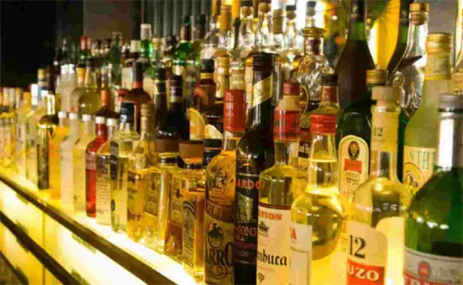 Wines Bars Will Open At Midnight 1 Clock On December 31st In Telangana - Sakshi