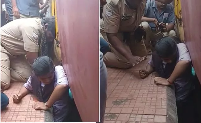 Student Stuck In Train And Footbath At Duvvada Railway Station - Sakshi