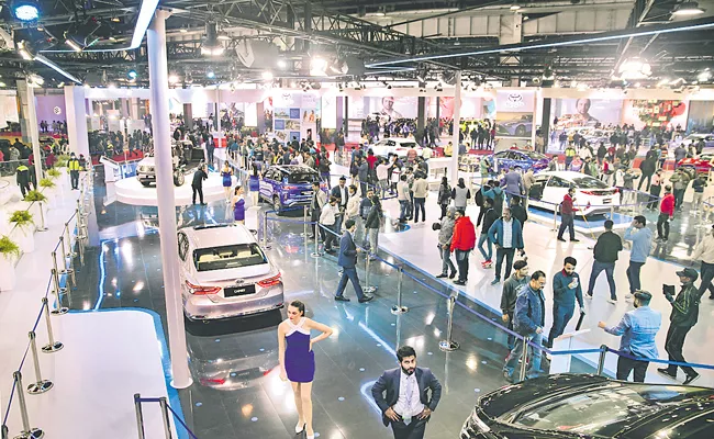Auto Expo 2023 ends with record turnout of over 6. 36 lakh visitors - Sakshi