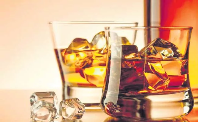 Record Liquor Business In Bengaluru Compared To Last Few Years - Sakshi