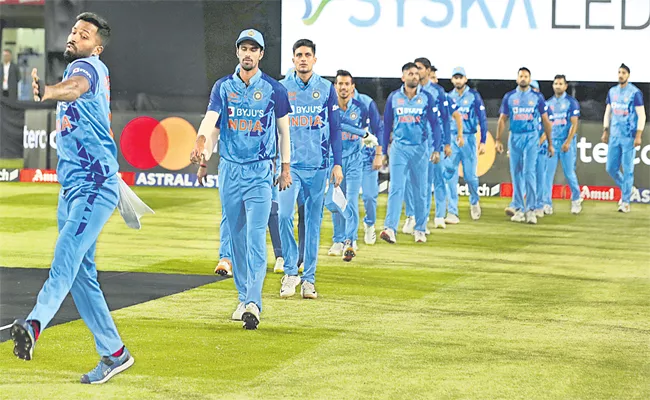 India Vs NewZealand, 3rd T20 match Pitch Report, Weather Forecast - Sakshi