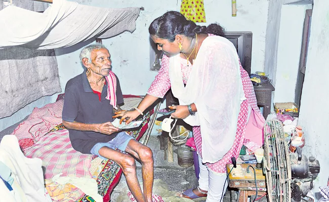 1,516 crore pensions to 55 lakh people in Andhra Pradesh - Sakshi
