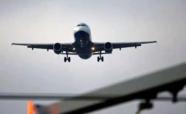 India Domestic Air Traffic Reaches 86pc Of Pre covid Level In 2022 - Sakshi