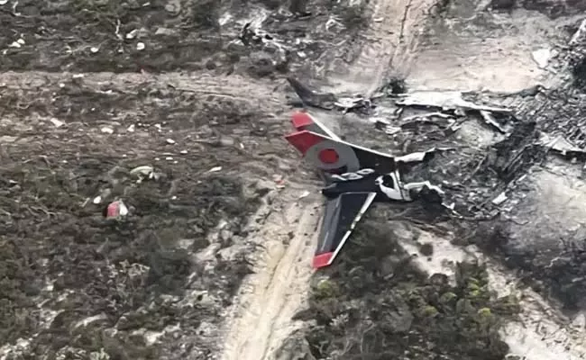 2 Pilots Escape Plane Crash While Firefighting In Australia - Sakshi