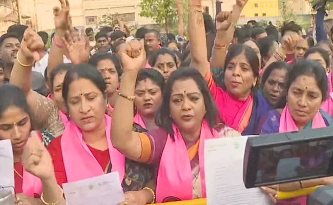 Brs Party Women Leaders Protests At Raj Bhavan - Sakshi