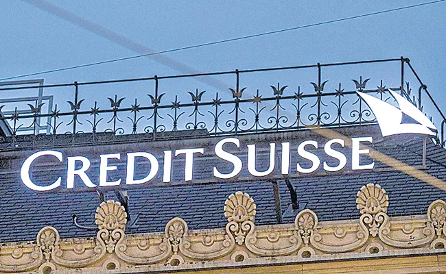 Credit Suisse to borrow nearly 54 billion dollers from Swiss Central Bank - Sakshi