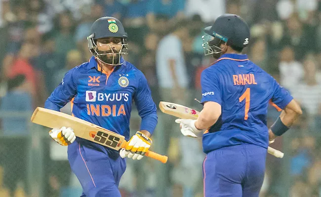 Ind Vs Aus 1st ODI: Actual Hero Was Jadeja Says Sanjay Manjrekar - Sakshi