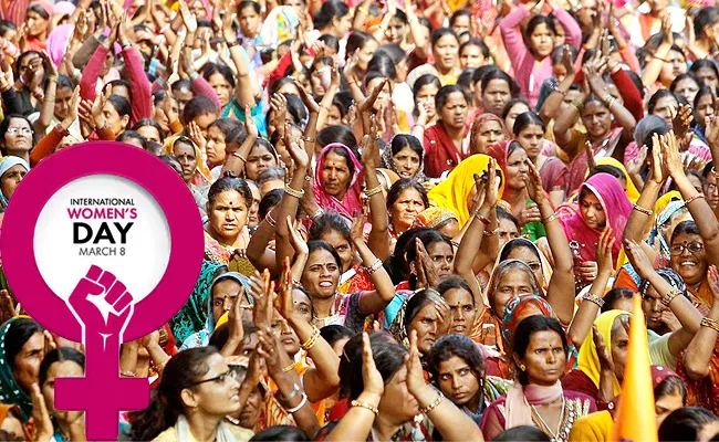 Lending to women less risky than men TransUnion CIBIL data reveals - Sakshi