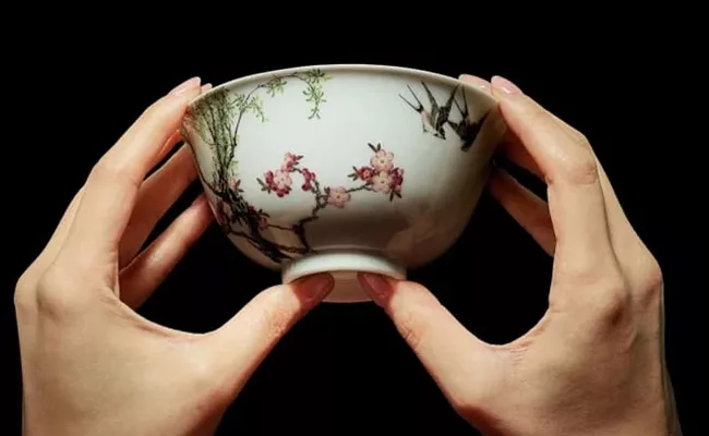 Chinese Bowl Fetches Over 25 Million At Auction  - Sakshi