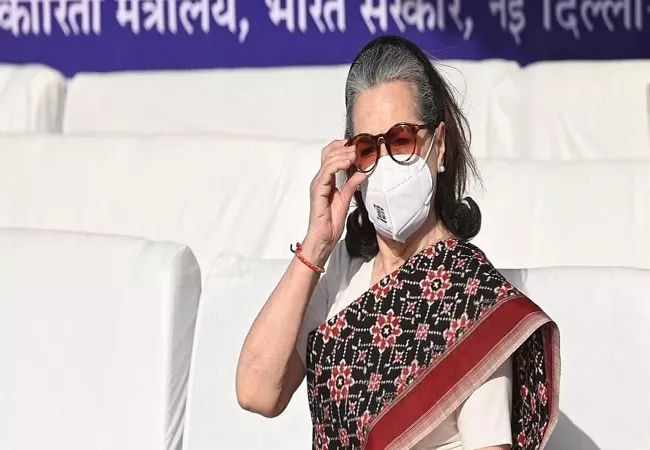 Sonia Gandhi Scathing Attack on Centre Govt - Sakshi