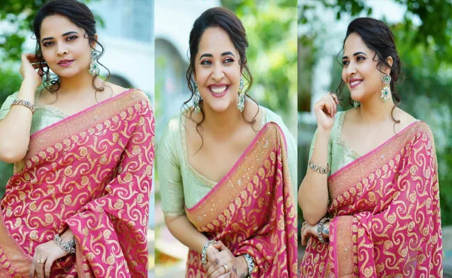 Anasuya Bharadwaj Shares Her Engagement Saree Pics - Sakshi