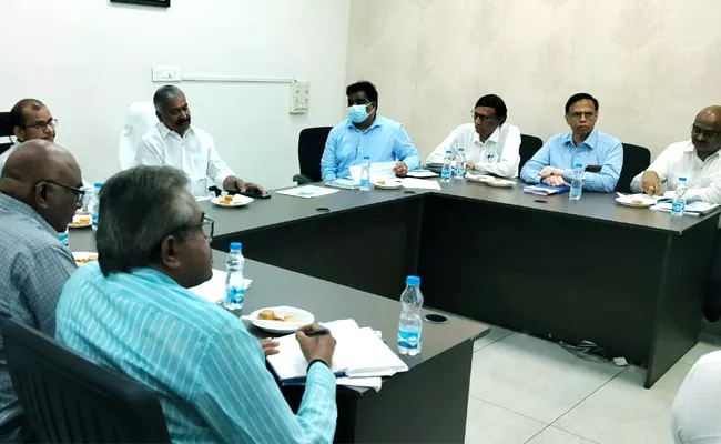 Minister Peddireddy Ramachandra Reddy Review Meeting With Mining Officials - Sakshi