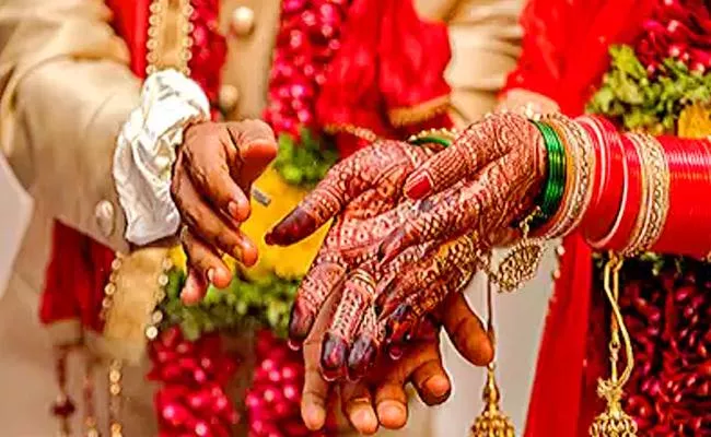 Uttarakhand Bjp Leader Cancels Daughter Wedding To Muslim Man - Sakshi