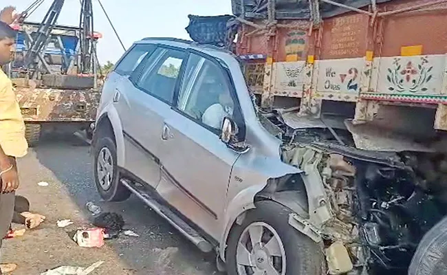 Road Accident In Ananthapalli East Godavari District - Sakshi