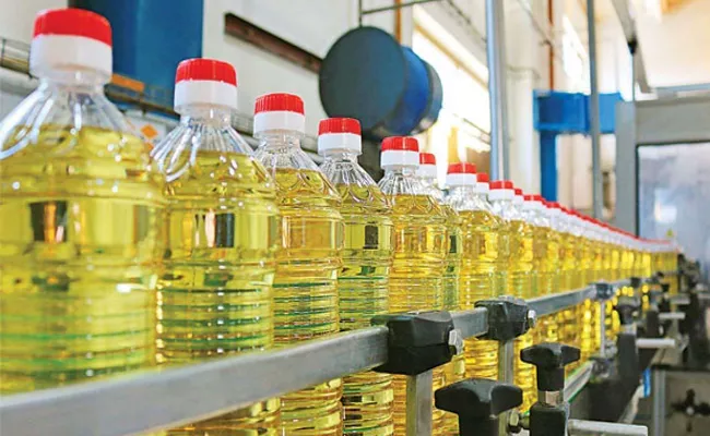 Relief To Consumers As Central Govt Cuts Basic Import Duty On Edible Oils - Sakshi