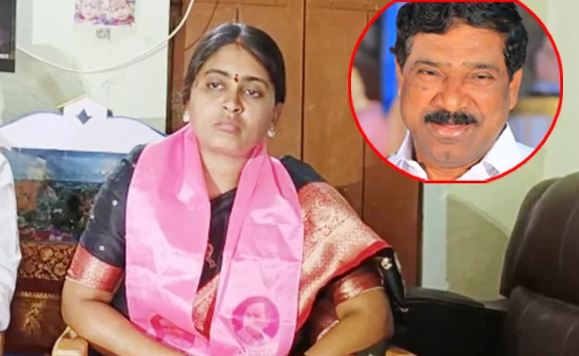 Police Asks Sarpanch Navya Over mla rajaiah Harassment Evidences - Sakshi