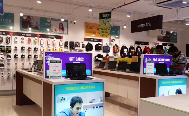Croma announces Back to Campus sale Discounts offers on smartphones and gadgets - Sakshi