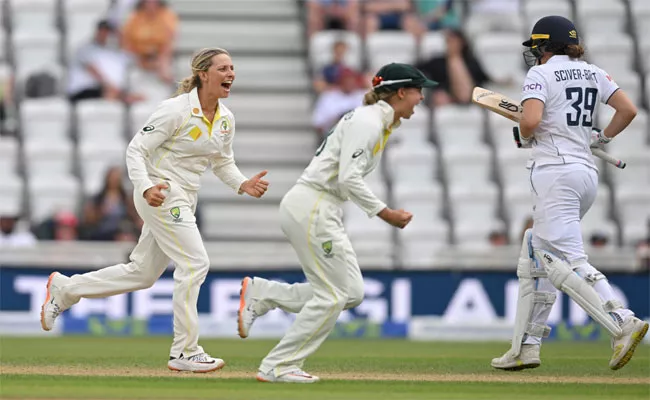 Womens Ashes: Ecclestone The Benchmark But Gardner Turns Test Towards Australia - Sakshi