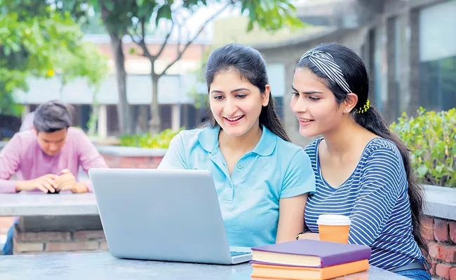 JEE Advanced is a peaceful exam with up to 85 percent attendance - Sakshi