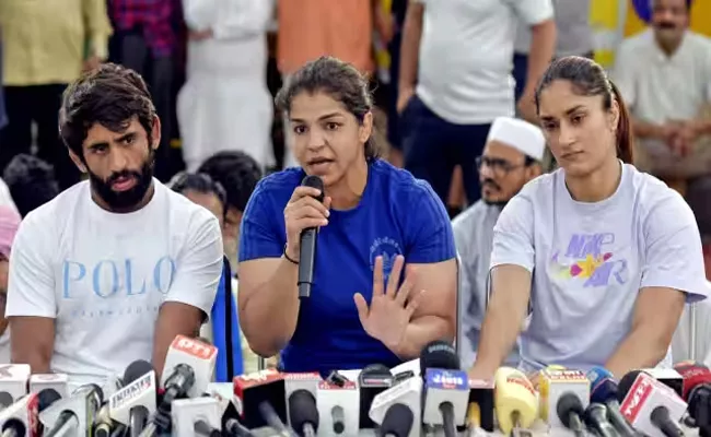 Sakshi Malik Denies Claims of Withdrawing From Wrestlers Protest