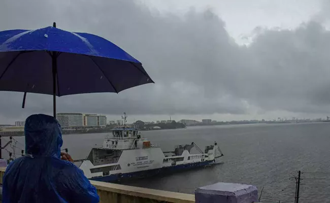 IMD declares monsoon onset over Kerala - Sakshi