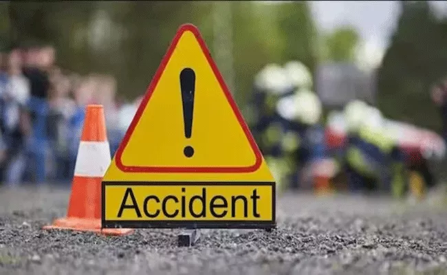 7 dead in road accident in Uttar Pradesh Banda - Sakshi