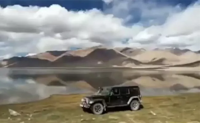 Tourists For Driving SUVs Into Lakes In Ladakh Slammed By Forest Officer - Sakshi