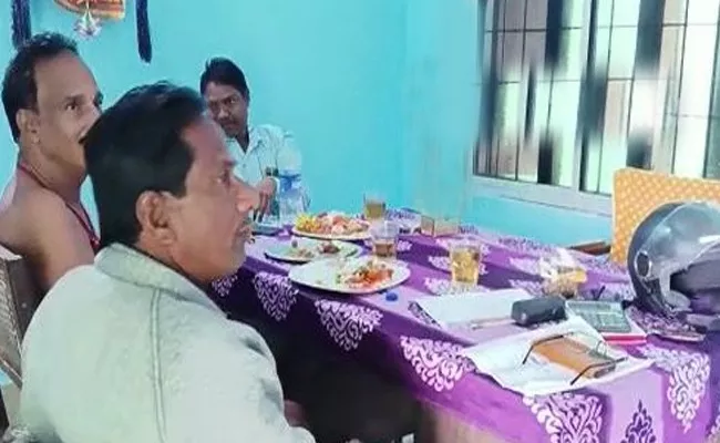 Irrigation Engineer Drink Alcohol During Duty Goes Viral Orissa - Sakshi