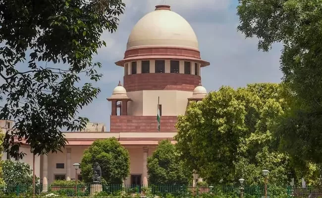 Supreme Court On Centre: Extreme stands for other states None for yours - Sakshi