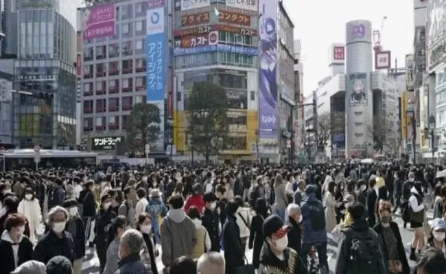 japan sees steepest decline in population - Sakshi